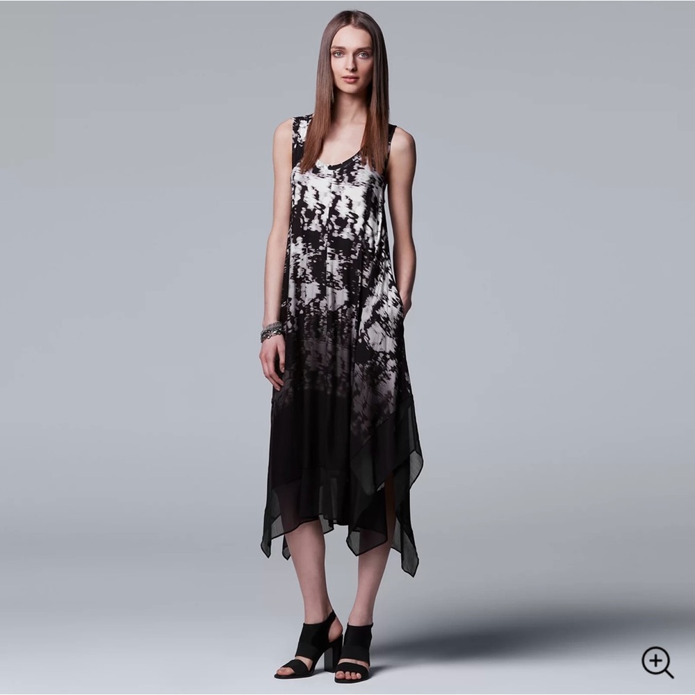 Vera Wang Monochrome Sleeveless Maxi Dress